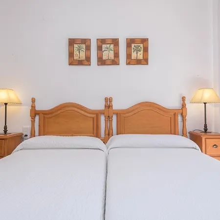 Сasa de vacaciones Wintowinrentals Very Close To The Beach, Pool & Free Parking Marbella