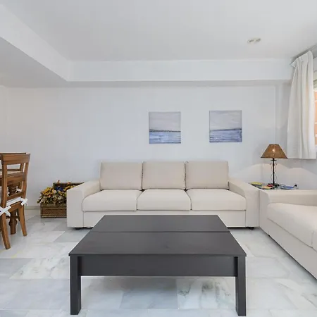 Wintowinrentals Very Close To The Beach, Pool & Free Parking Holiday home