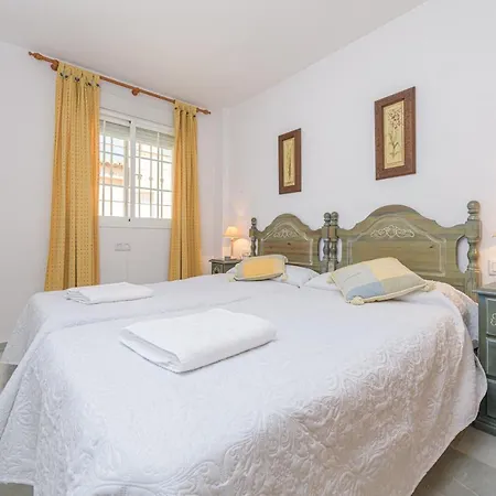 Wintowinrentals Very Close To The Beach, Pool & Free Parking Holiday home